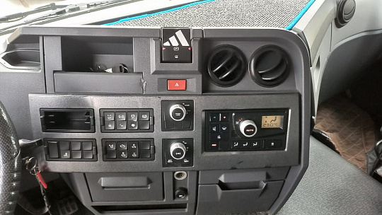 RENAULT C 460